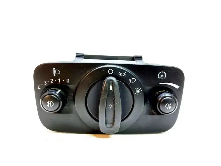 Ford Focus Grand C-MAX (2010 - 2019) AV6T13A024CB Включатель фонарей — фото 1