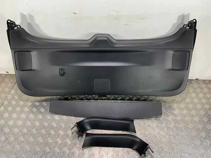 Subaru Forester SK (2018 - 2025) 94320SJ010 Комплект обшивки крышки багажника — фото 1