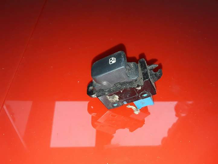 Hyundai i20 (2012 - 2014)  202005491 Кнопка стеклоподъемников