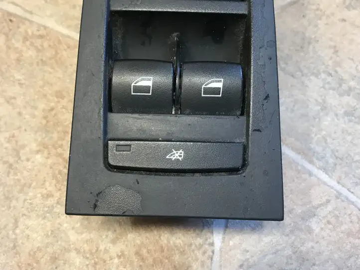 BMW 3 E90 E91 (2005 - 2012) 9155504 Кнопка стеклоподъемников — фото 2