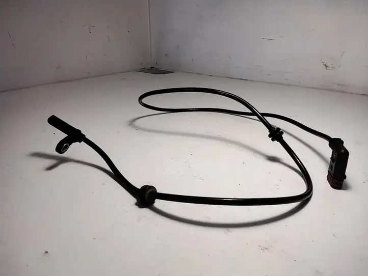 BMW 3 E90 E91 (2005 - 2012) 10071161913 Задний датчик ABS — фото 1