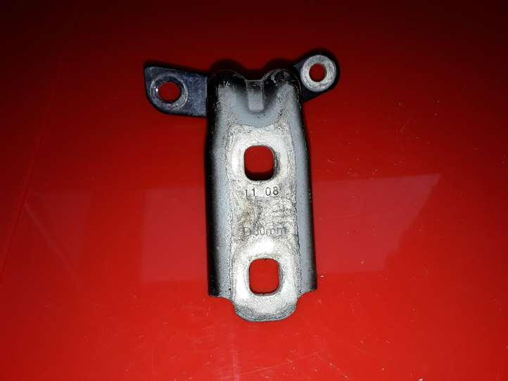 Nissan Qashqai (2006 - 2010)  1108 Нижняя петля передней двери