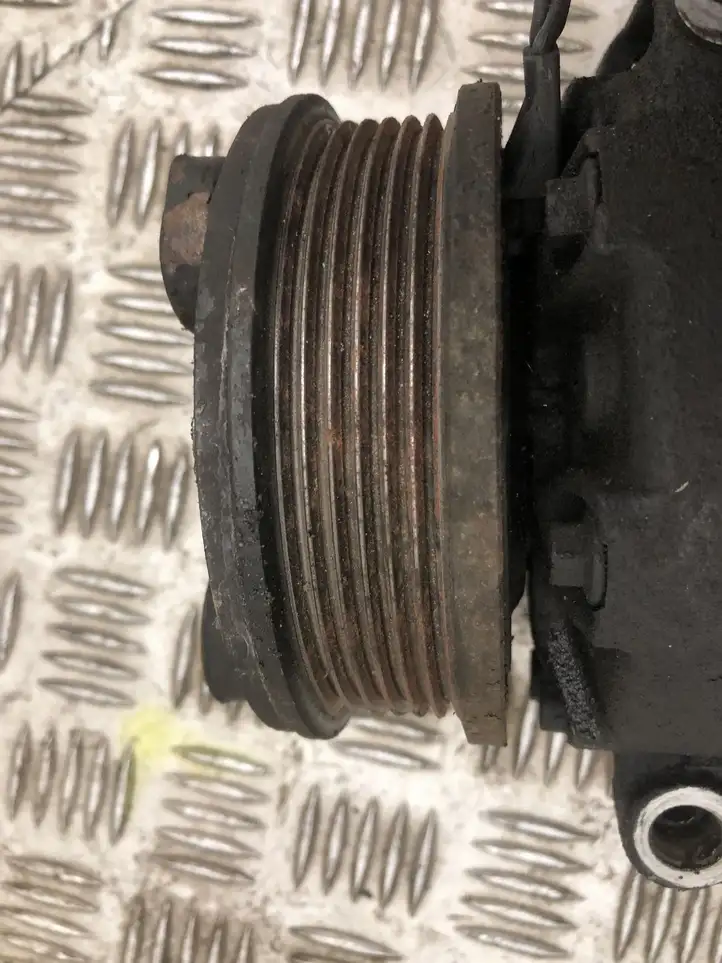 Ford Focus (2011 - 2015) AV6119D629DA Компрессор (насос) кондиционера воздуха — фото 4