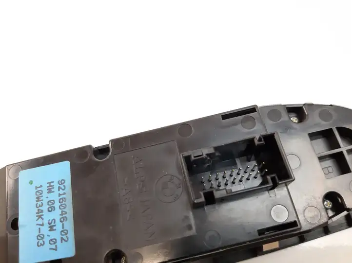 BMW X1 E84 (2009 - 2015) 9216046 Кнопка стеклоподъемников — фото 4