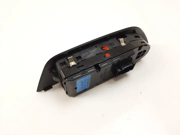 BMW X1 E84 (2009 - 2015) 9216046 Кнопка стеклоподъемников — фото 5