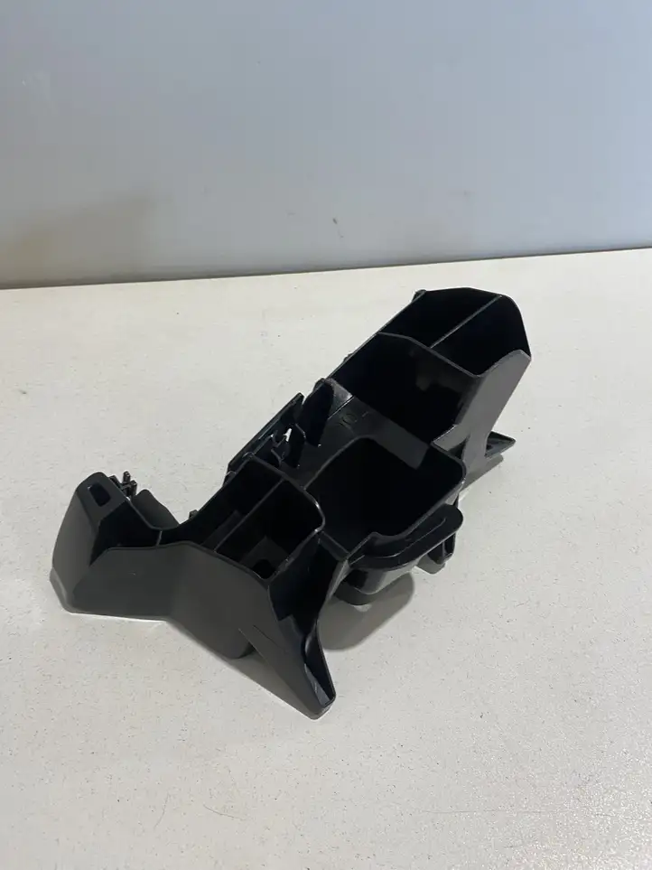 Lexus UX (2020 - ) 5256376020 Кронштейн заднего бампера — фото 2