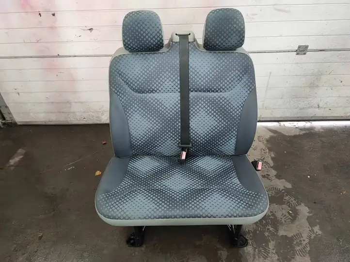 Renault Trafic II (X83) (2002 - 2014) Переднее двойное сиденье — фото 1