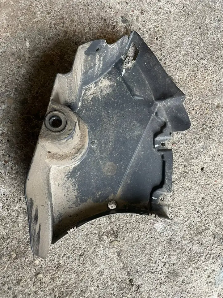 BMW 1 F20 F21 (2011 - 2019) 8055219 Другая часть кузова — фото 1