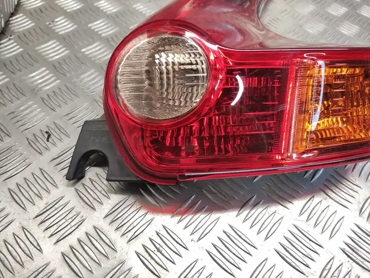 Nissan Juke I F15 (2010 - 2018) Задний фонарь в кузове — фото 8