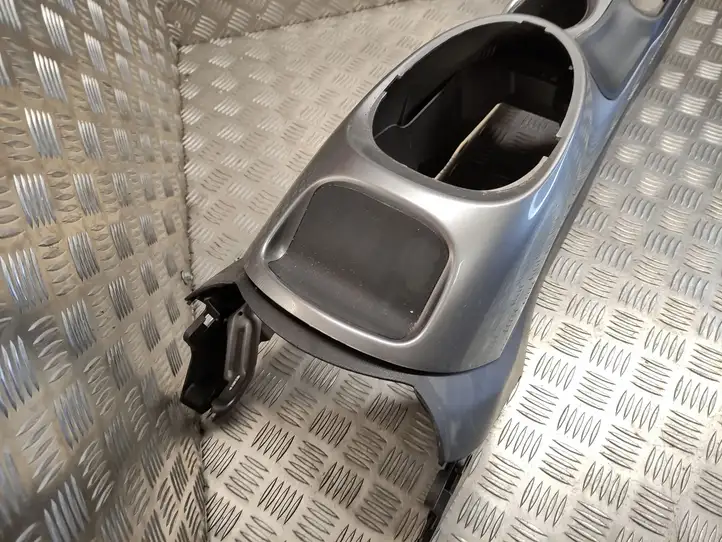 Nissan Juke I F15 (2010 - 2018) 969101KN0A Центральная консоль — фото 7