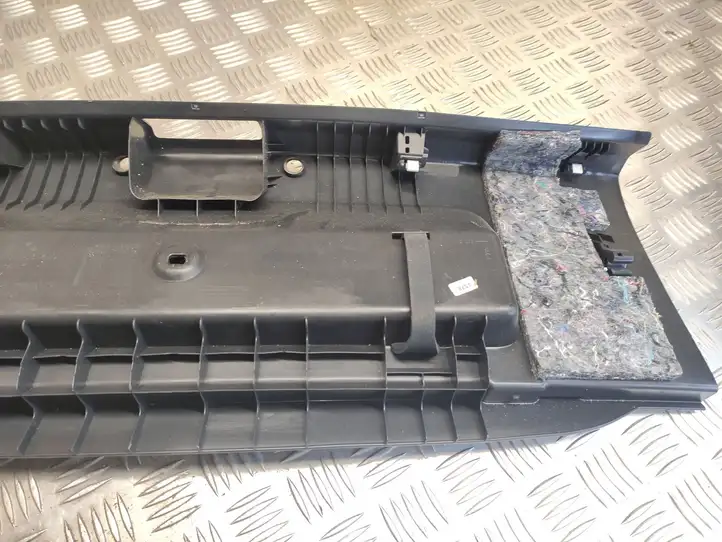 Skoda Octavia Mk3 (5E) (2013 - 2019) 5E5863459 Отделка порога багажника — фото 4