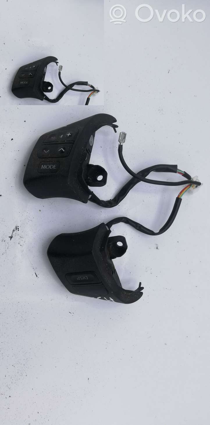 Lexus IS 220 (2005 - 2010)  75B458 Кнопки рулевого колеса