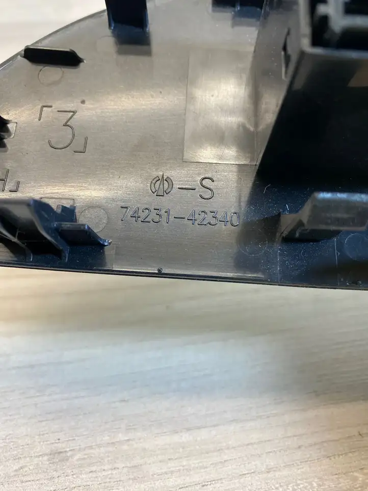 Toyota RAV 4 (XA50) (2018 - ) 7423142340 Кнопка стеклоподъемников — фото 3