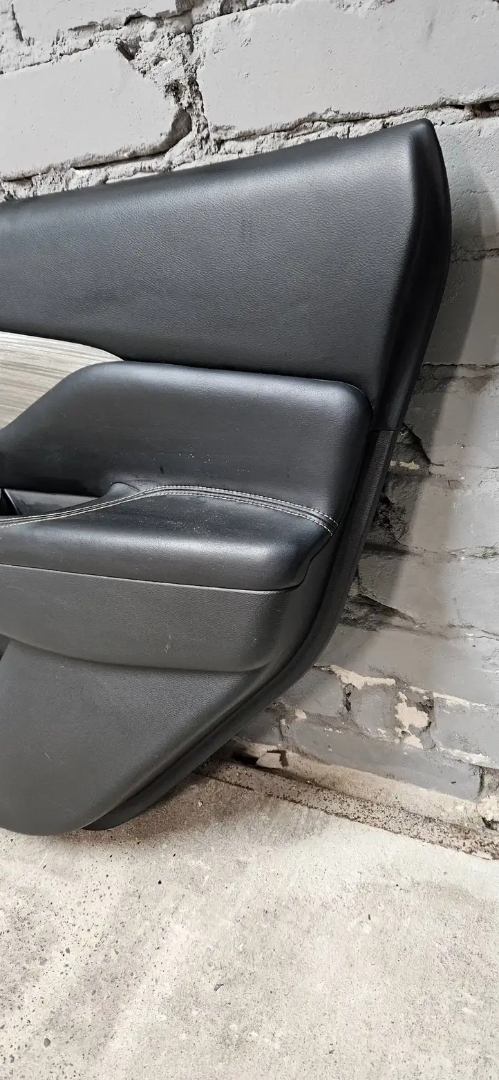 Nissan Murano Z52 (2016 - ) 829A05AA2A Обшивка задней двери — фото 3