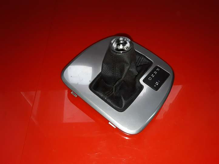 Ford C-Max (2010 - 2015)  217368 Отделка рычага переключения передач (кожа, головка)