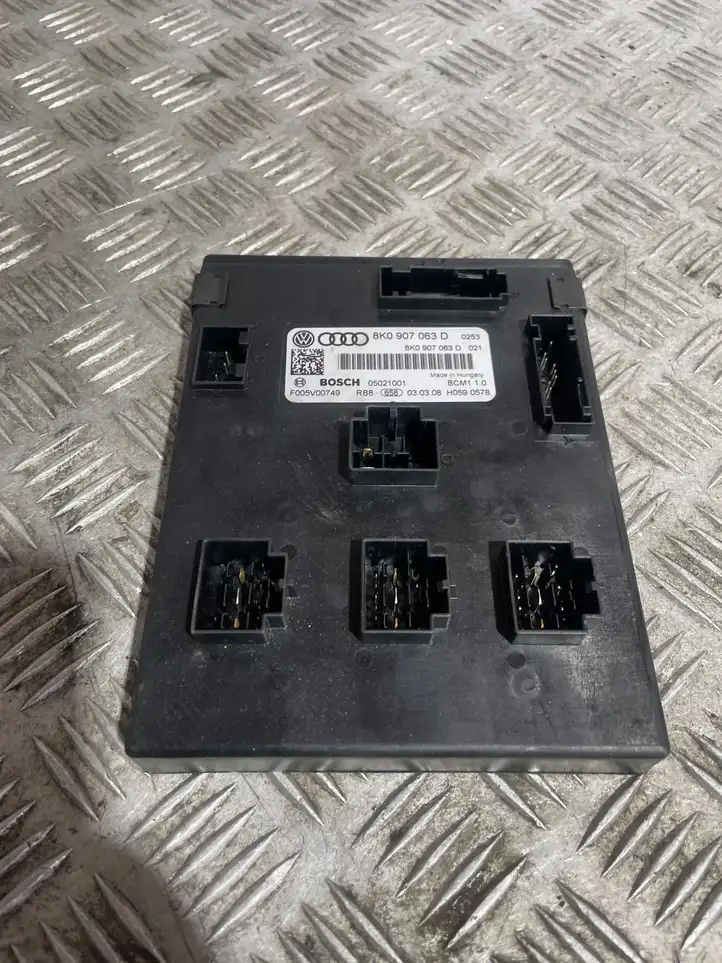 Audi A4 S4 B8 8K (2007 - 2011) 8K0907063D Модуль комфорта — фото 1