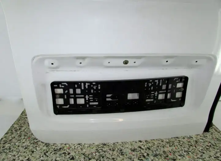 Hyundai H-1, Starex, Satellite (2004 - 2007) Задняя дверь — фото 2