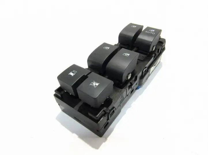 Chevrolet Captiva (2006 - 2011) Кнопка стеклоподъемников — фото 1