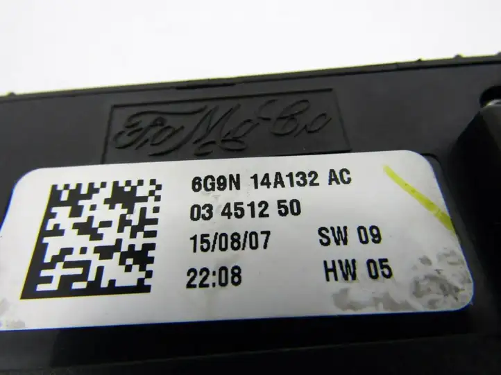 Land Rover Freelander 2 - LR2 (2006 - 2010) Кнопка стеклоподъемников — фото 1
