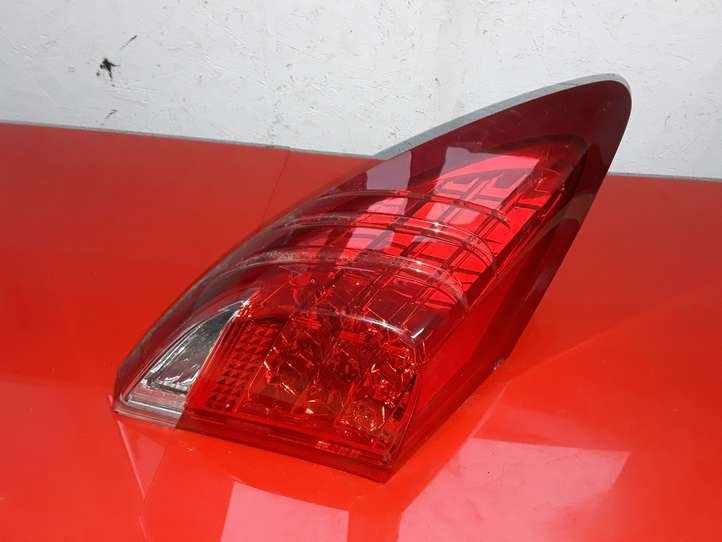 Honda Civic (2011 - 2017)  3355ATV0E002 Задний фонарь в кузове