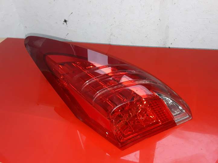 Honda Civic (2011 - 2017)  3350ATV0E002 Задний фонарь в кузове
