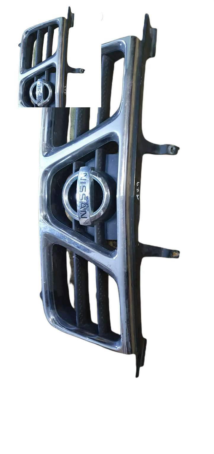 Nissan X-Trail T30 (2001 - 2007)   Передняя решётка