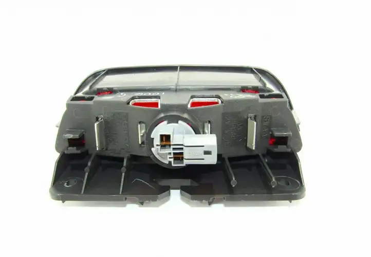 Honda CR-V (2006 - 2009) Дополнительный стоп фонарь — фото 2