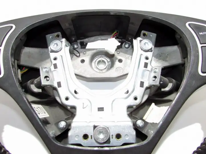 Kia Ceed (2006 - 2010) Руль — фото 2