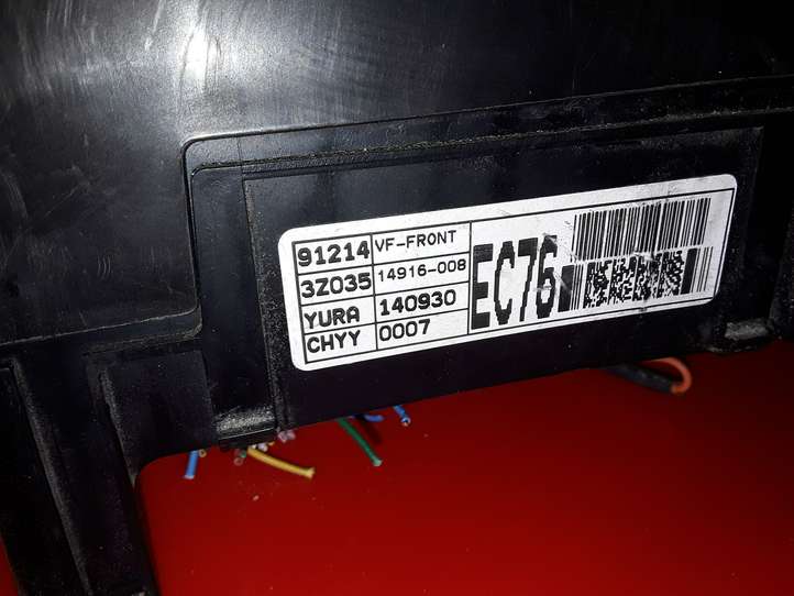 Hyundai i40 (2011 - )  912143Z035 Блок предохранителей