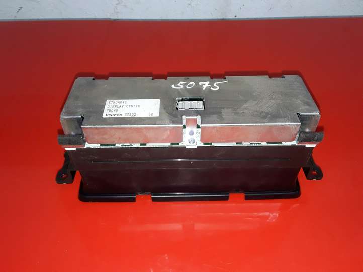 Mitsubishi Pajero (2006 - 2011)  8750A042 Экран/ дисплей / маленький экран