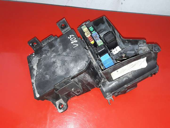 Nissan Qashqai (2006 - 2010)   Блок предохранителей