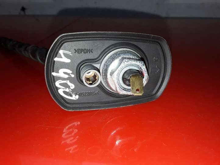 SsangYong Korando (2013 - 2017)  305228EK Антенна (антенна GPS)