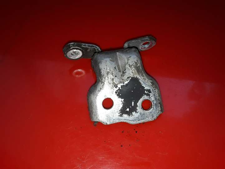 Subaru Justy (2003 - 2007)   Нижняя петля передней двери