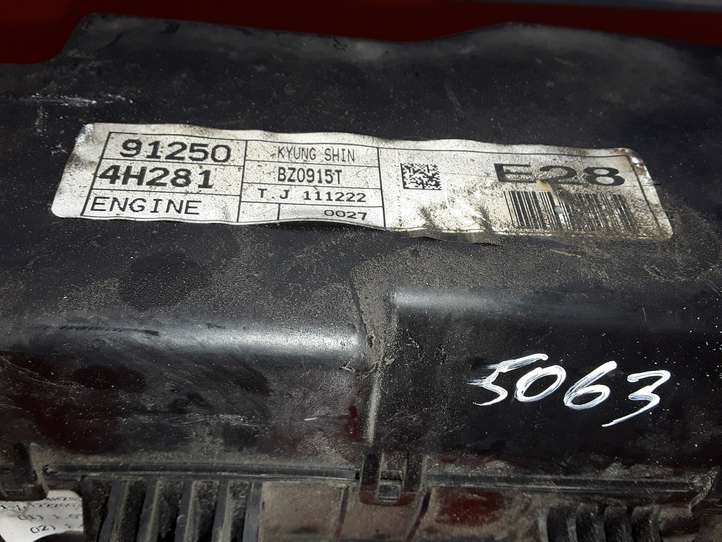 Hyundai Starex (2007 - 2013)  912504H281 Блок предохранителей