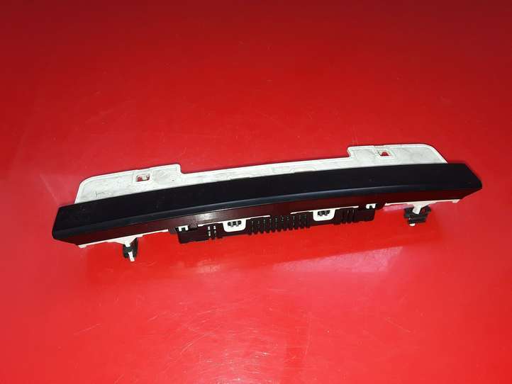 Volkswagen Touareg I (2002 - 2010)  7L6919473D Экран сенсорного экрана парковки PDC