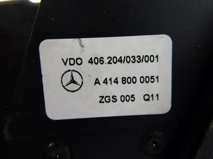 Mercedes-Benz Vaneo W414 (2001 - 2005) Мотор центрального замка — фото 1
