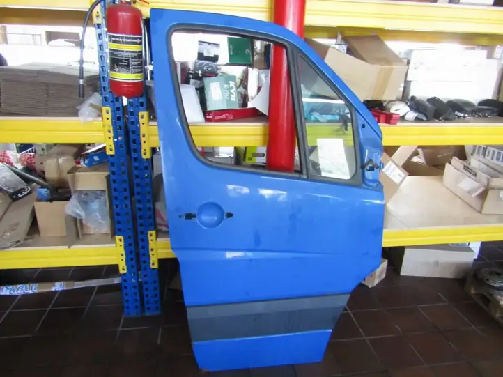 Volkswagen Crafter (2006 - 2016) Дверь — фото 3