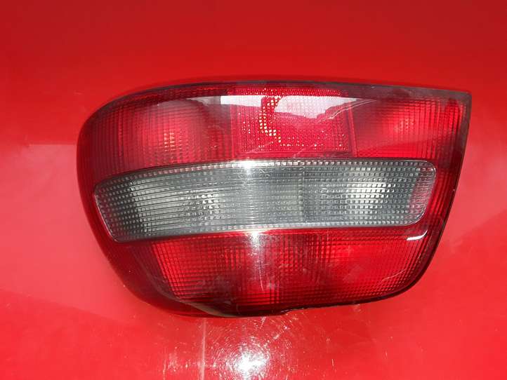 Volvo S40 (2000 - 2004)  30800228 Задний фонарь в кузове