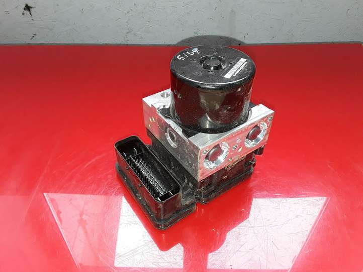 Volvo V40 (2012 - 2016)  P31423316 Блок ABS