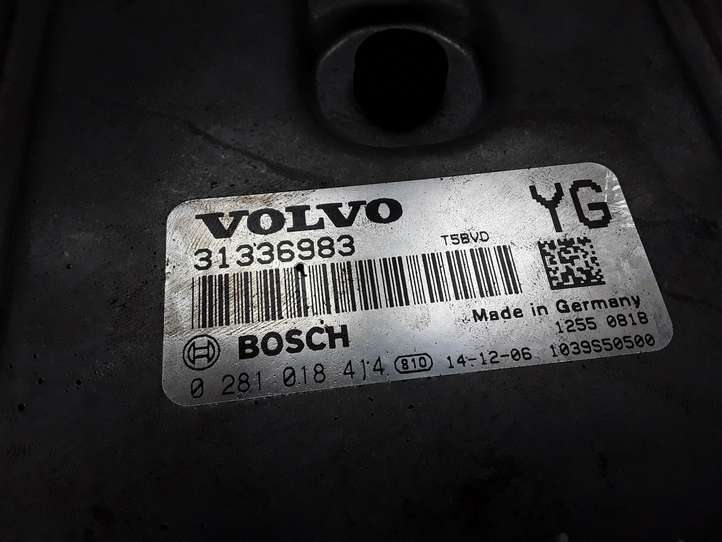 Volvo V40 (2012 - 2016)  31336983 Блок управления двигателя