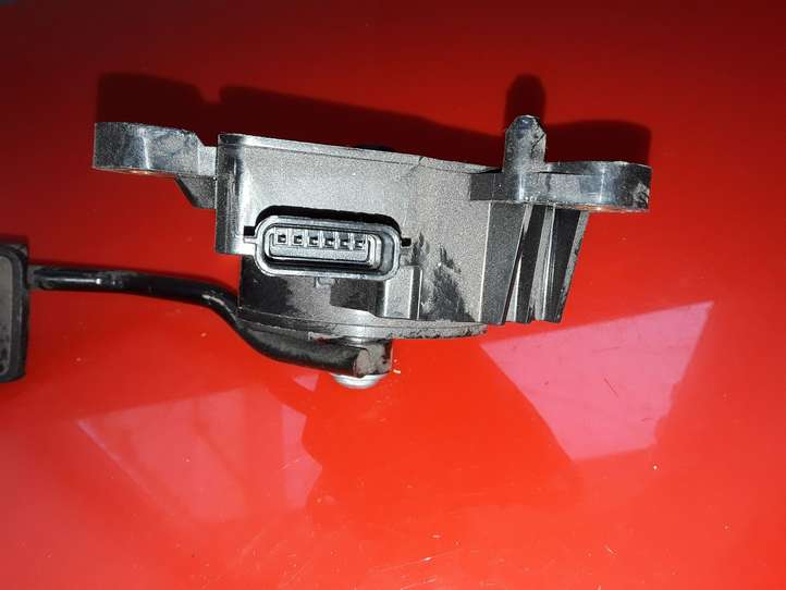 Nissan X-Trail T31 (2007 - 2014)  18002JG00 Педаль акселератора
