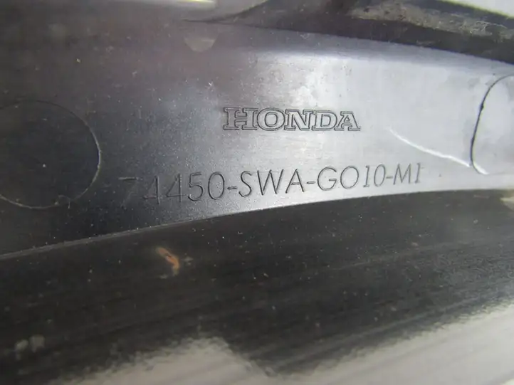 Honda CR-V (2009 - 2012) Молдинг заднего крыла — фото 1