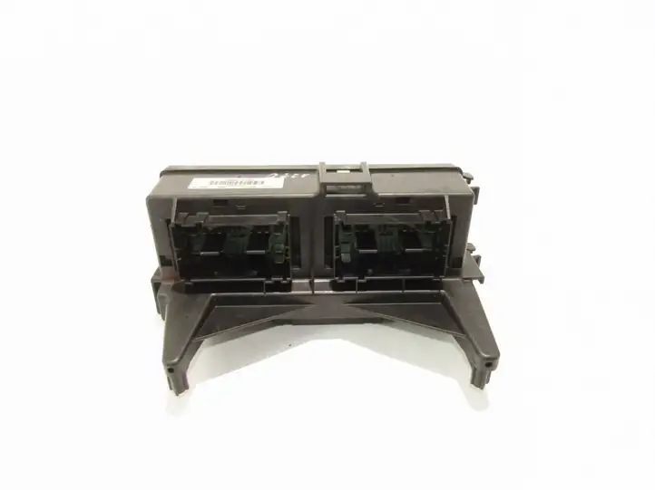Jeep Grand Cherokee (WK) (2004 - 2010) Блок предохранителей — фото 1
