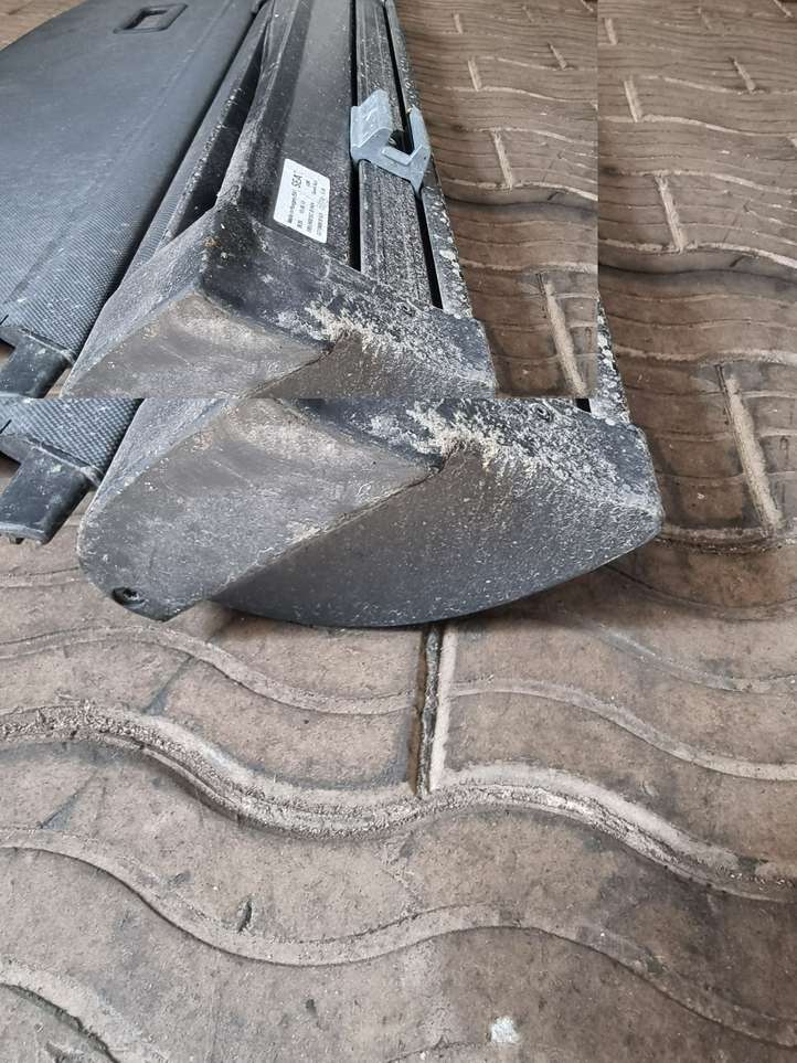 Seat Exeo (3R) (2008 - 2013)  3R9863553B Шторка