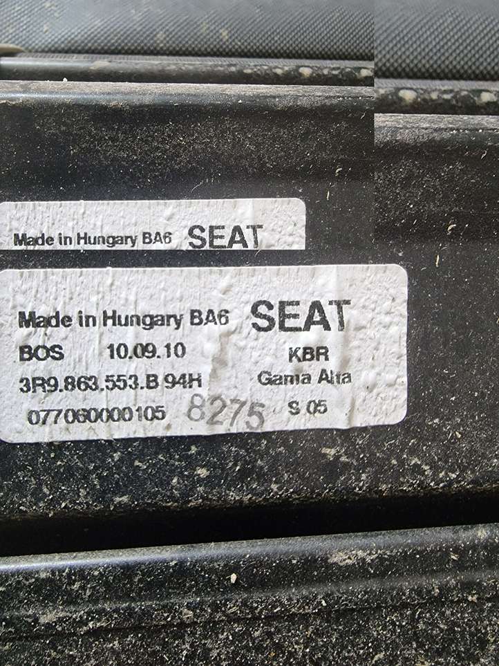 Seat Exeo (3R) (2008 - 2013)  3R9863553B Шторка
