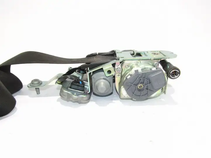 Mercedes-Benz E W212 (2009 - 2016) Передний ремень безопасности — фото 2