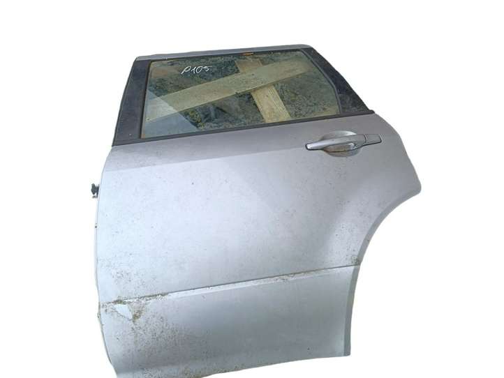Mitsubishi Outlander (2001 - 2007)   Задняя дверь