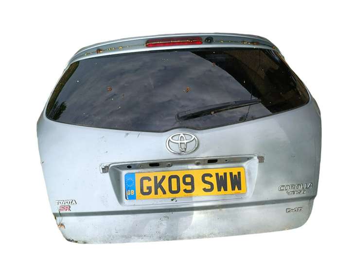 Toyota Corolla Verso AR10 (2004 - 2009)  851300F020 Задняя крышка (багажника)
