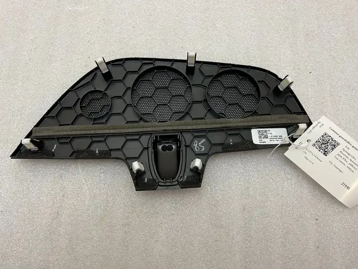 Kia Sportage (2018 - 2021) 84715F1900 Накладка центрального динамика — фото 3