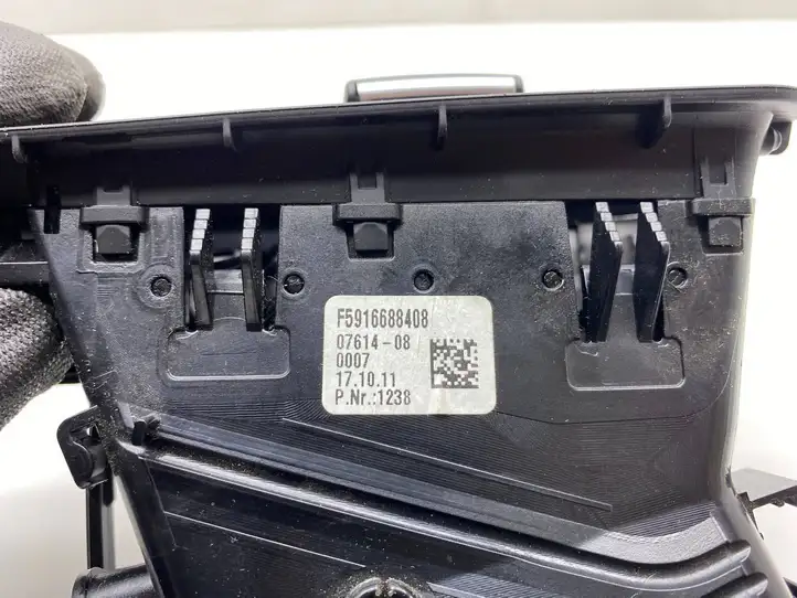 BMW 5 F10 F11 (2009 - 2016) 9166884 Боковой воздушный дефлектор — фото 5